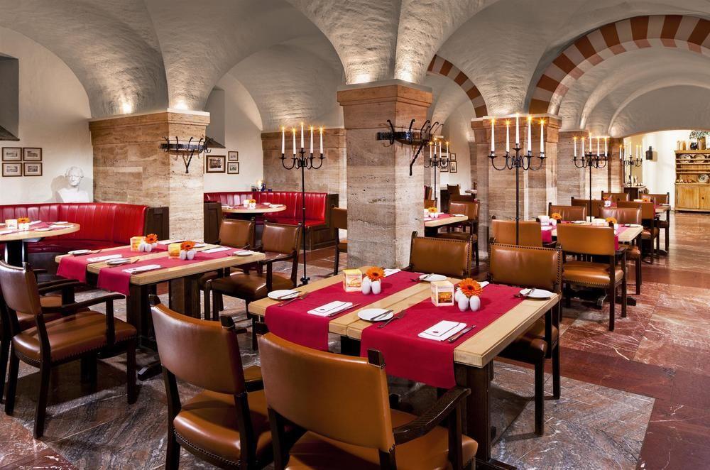 Hotel Elephant Weimar, Autograph Collection Exterior foto The restaurant