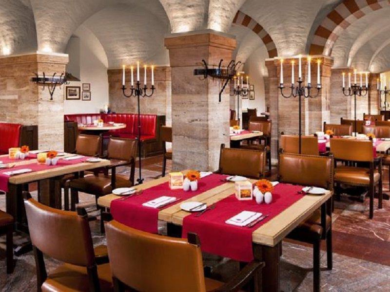 Hotel Elephant Weimar, Autograph Collection Exterior foto The restaurant