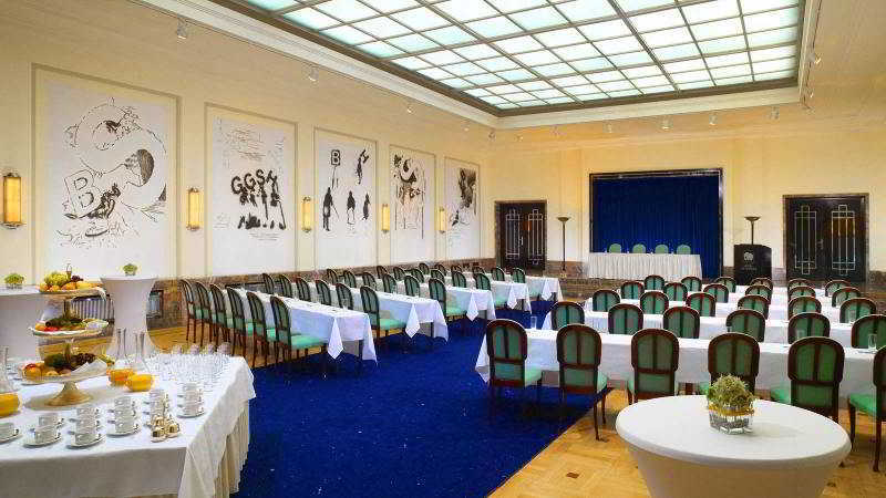 Hotel Elephant Weimar, Autograph Collection Exterior foto The interior of the ballroom